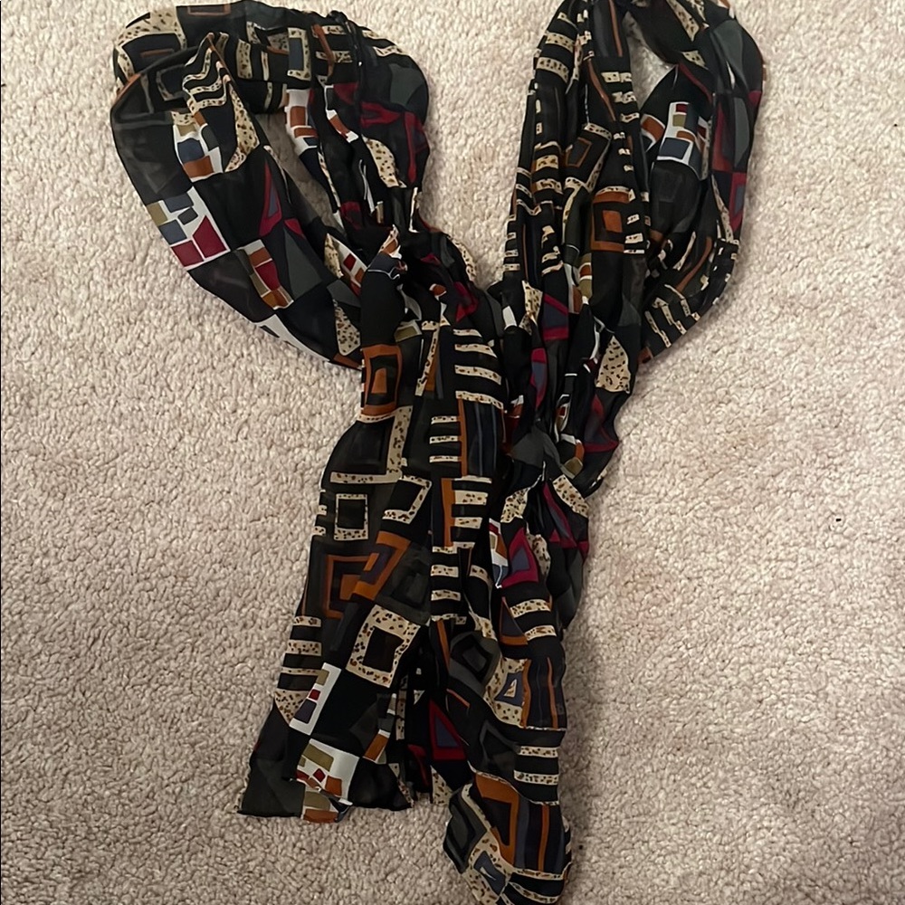 Geometric Patterned Scarf